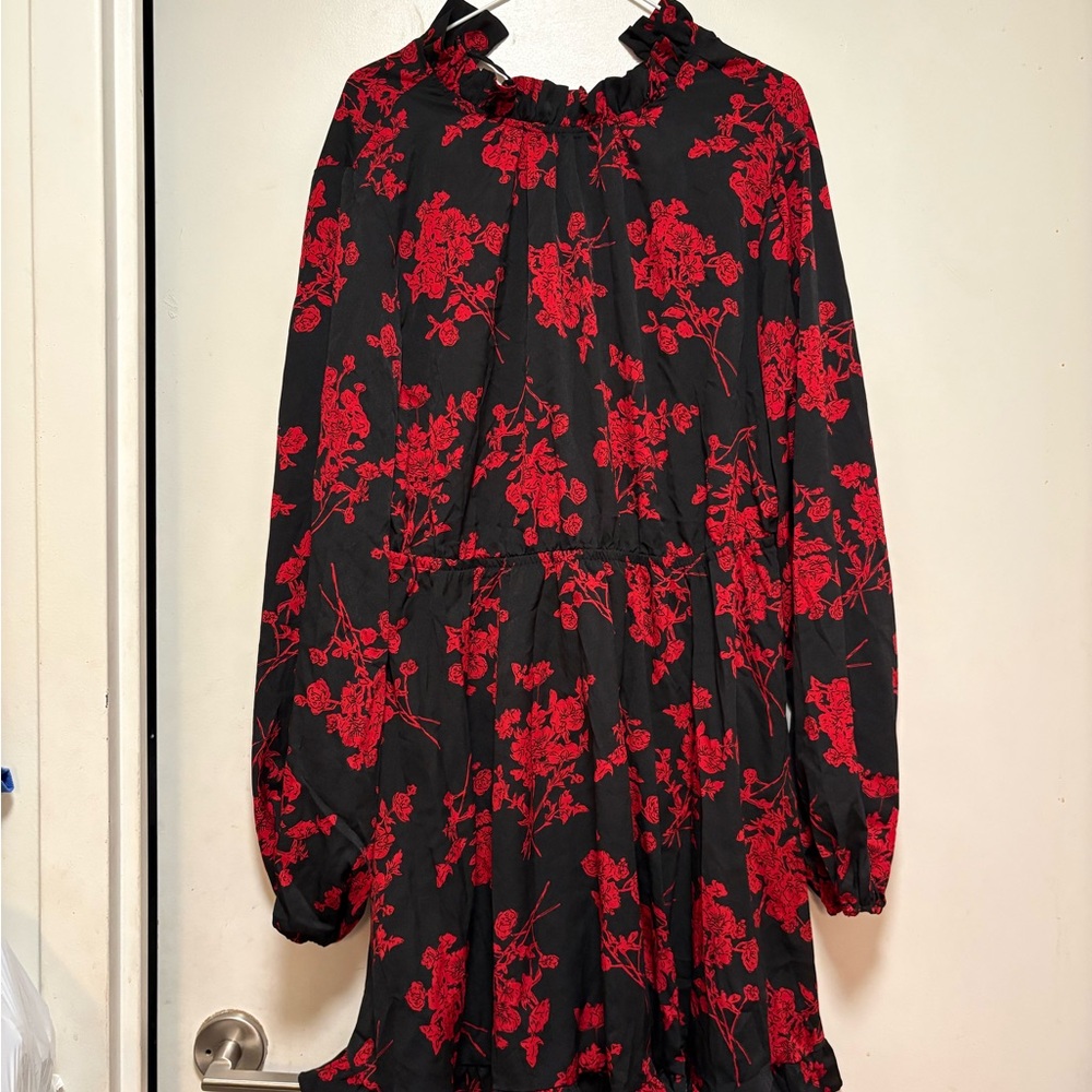 SHEIN Black and Red Floral Backless Dress